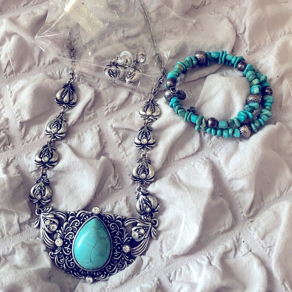 Turquoise and silver set - Picture 1 of 1